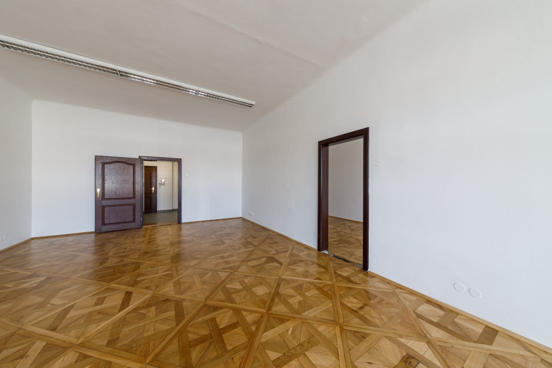 Prenájom bytu 2-izbový 103 m², Náměstí Přemysla Otakara Ⅱ., České Budějovice, Jihočeský kraj Prenájom bytu 2-izbový 103 m², Náměstí Přemysla Otakara Ⅱ., České Budějovice, Jihočeský kraj