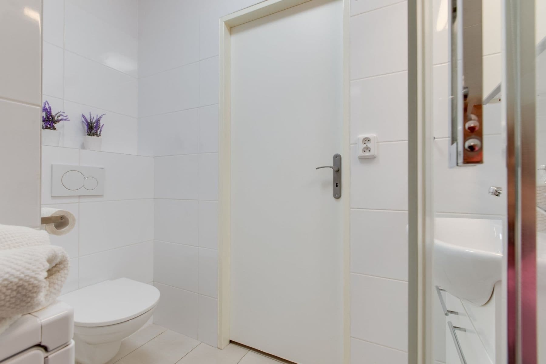Prenájom bytu 2-izbový 41 m², Pod Lysinami, Praha, Praha Prenájom bytu 2-izbový 41 m², Pod Lysinami, Praha, Praha