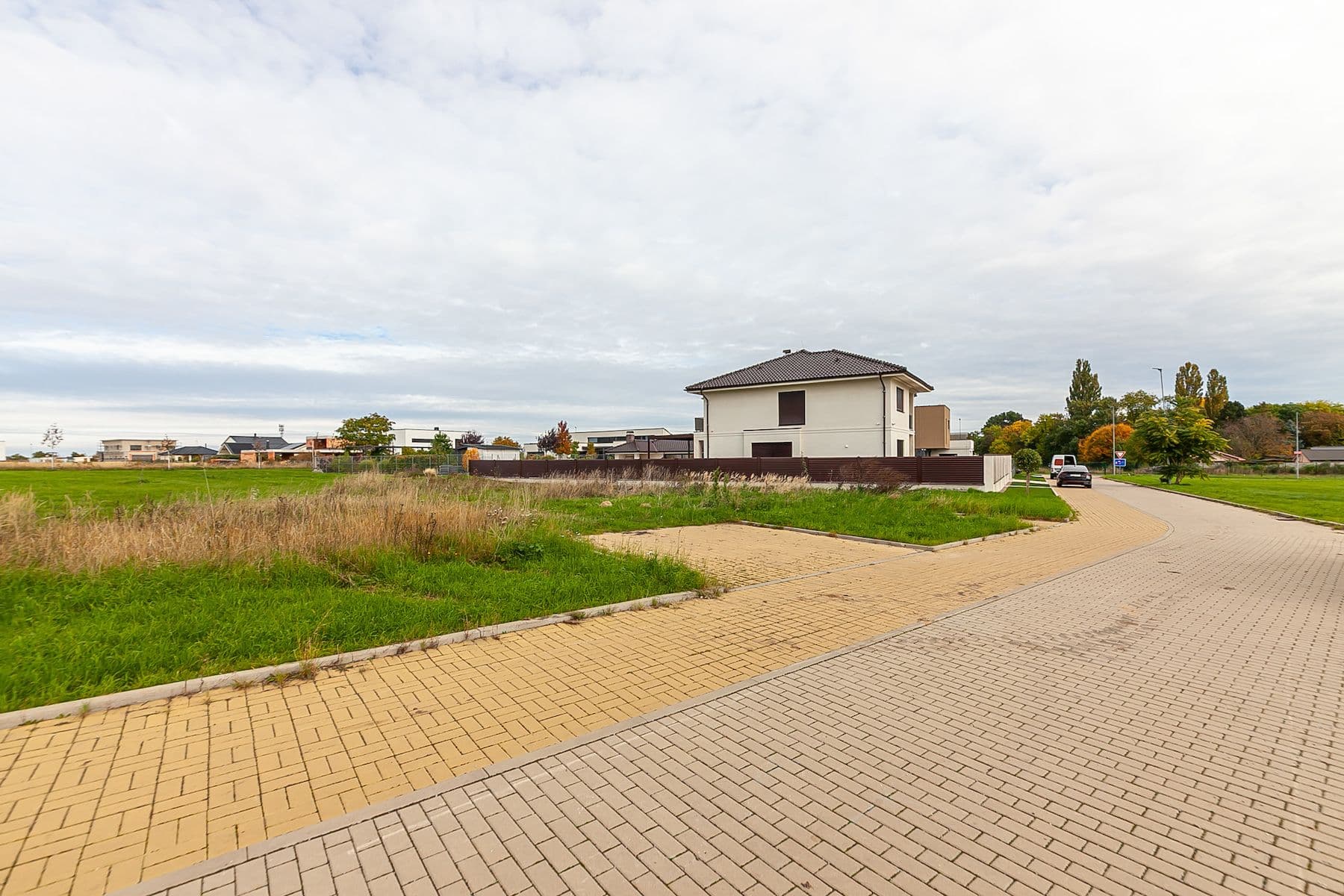 Predaj pozemku 1.078 m², Jenštejn, Středočeský kraj Predaj pozemku 1.078 m², Jenštejn, Středočeský kraj