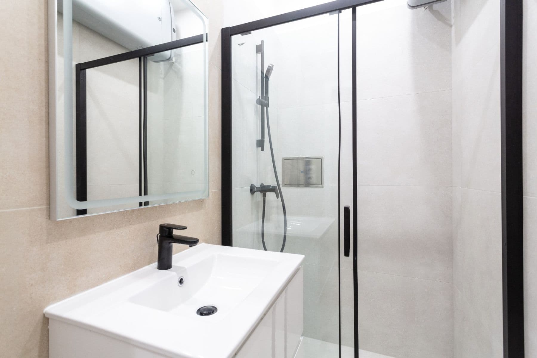 Predaj bytu 3-izbový 72 m², Legerova, Praha, Praha Predaj bytu 3-izbový 72 m², Legerova, Praha, Praha