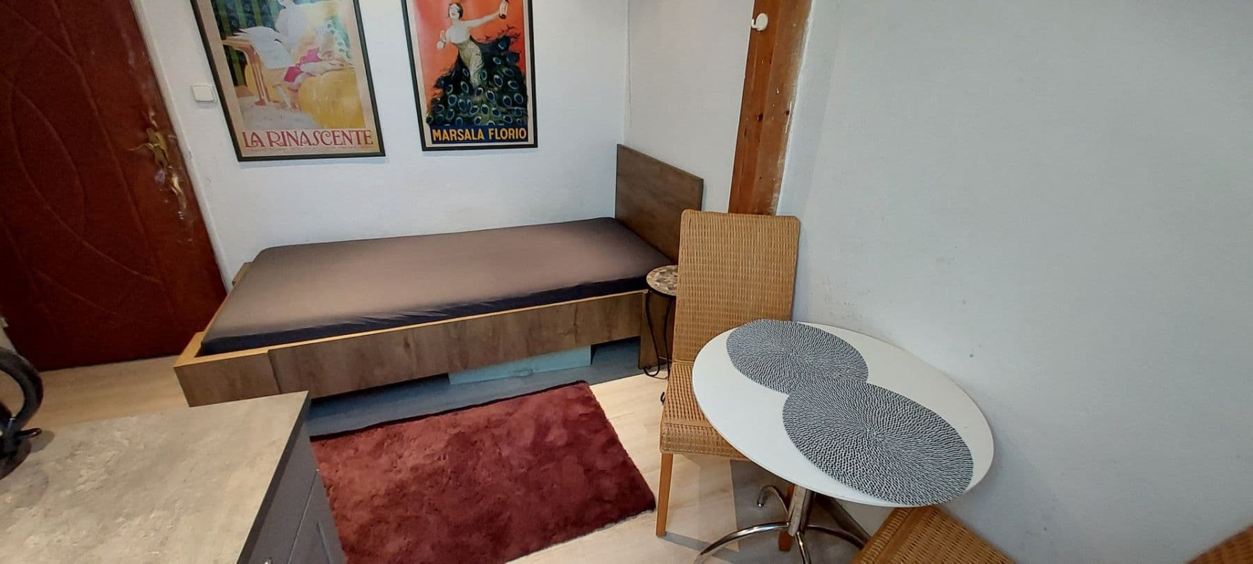 Prenájom bytu 1-izbový 20 m², Savojská, Praha, Praha Prenájom bytu 1-izbový 20 m², Savojská, Praha, Praha