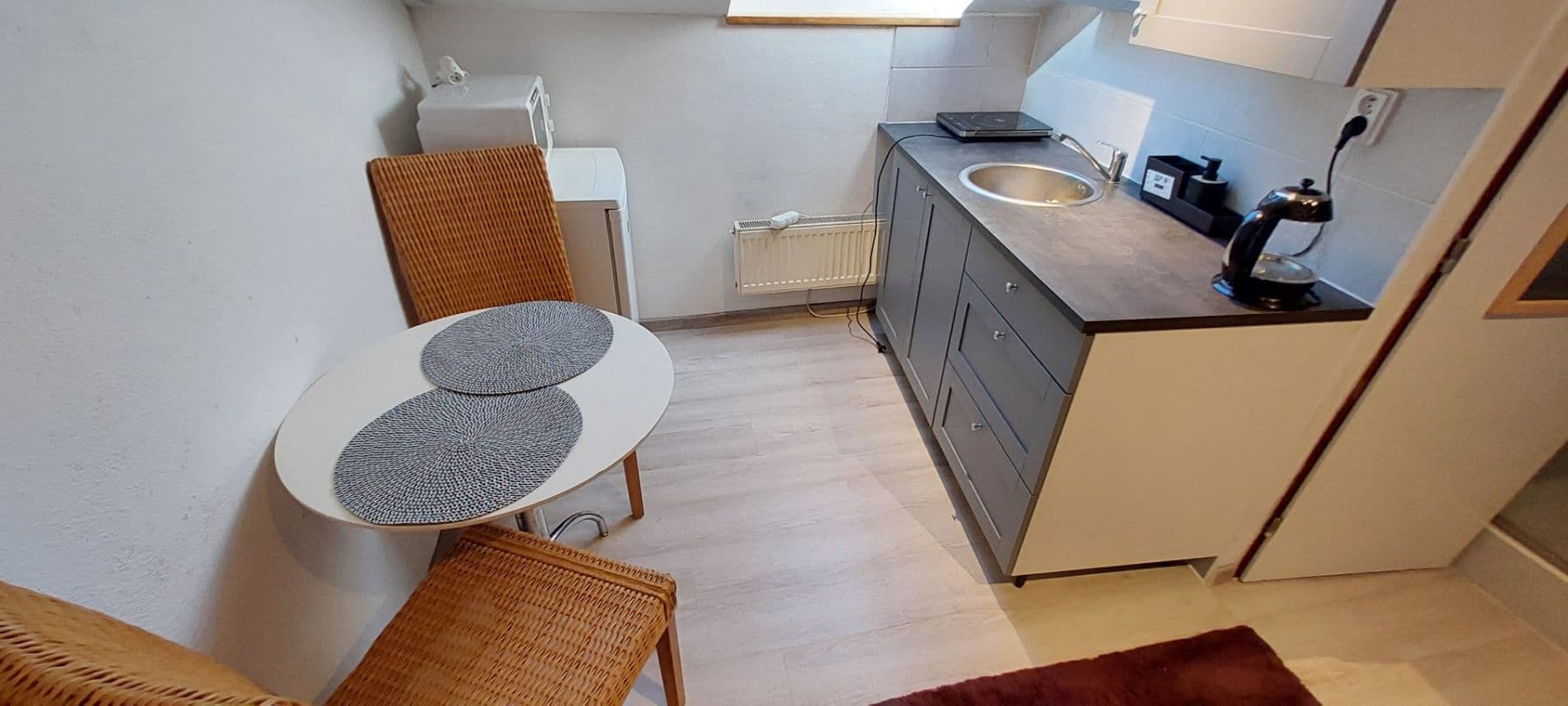 Prenájom bytu 1-izbový 20 m², Savojská, Praha, Praha Prenájom bytu 1-izbový 20 m², Savojská, Praha, Praha