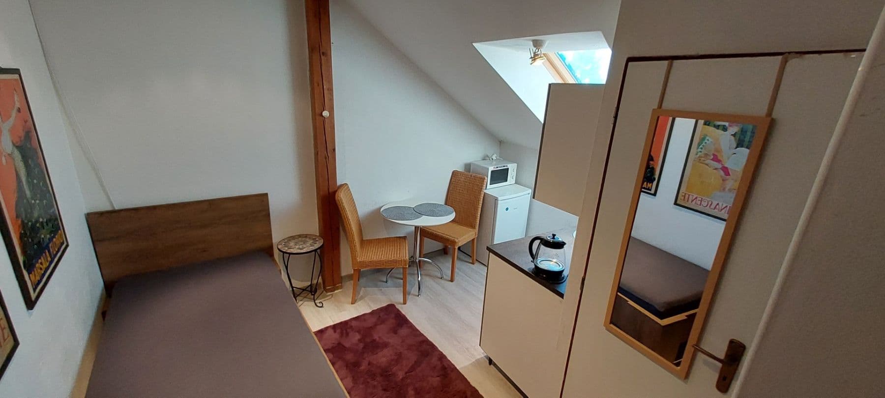 Prenájom bytu 1-izbový 20 m², Savojská, Praha, Praha Prenájom bytu 1-izbový 20 m², Savojská, Praha, Praha