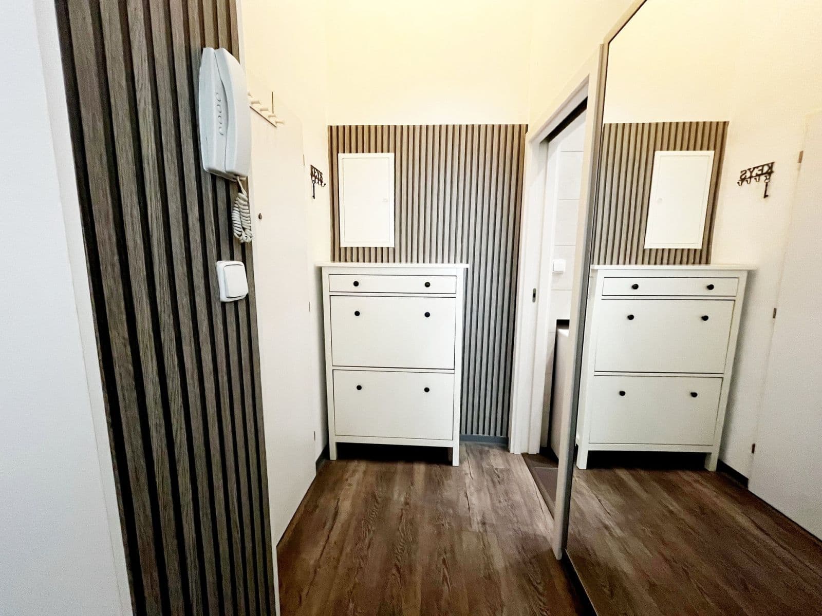 Prenájom bytu 2-izbový 60 m², Wenzigova, Praha, Praha Prenájom bytu 2-izbový 60 m², Wenzigova, Praha, Praha