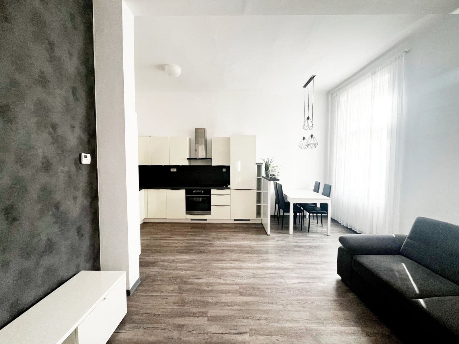 Prenájom bytu 2-izbový 60 m², Wenzigova, Praha, Praha Prenájom bytu 2-izbový 60 m², Wenzigova, Praha, Praha