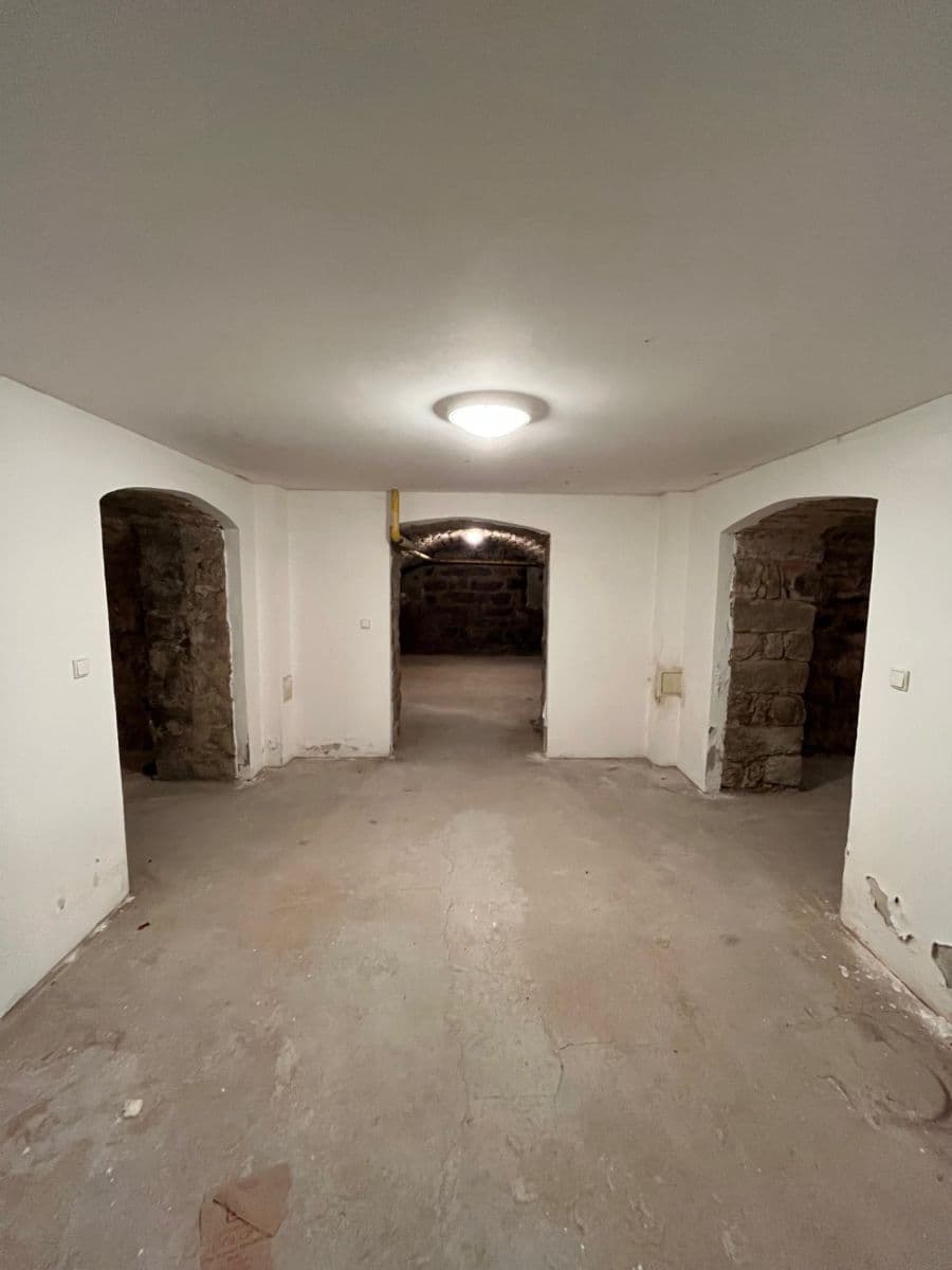 Prenájom nebytového priestoru 81 m², Anenské náměstí, Jablonec nad Nisou, Liberecký kraj Prenájom nebytového priestoru 81 m², Anenské náměstí, Jablonec nad Nisou, Liberecký kraj