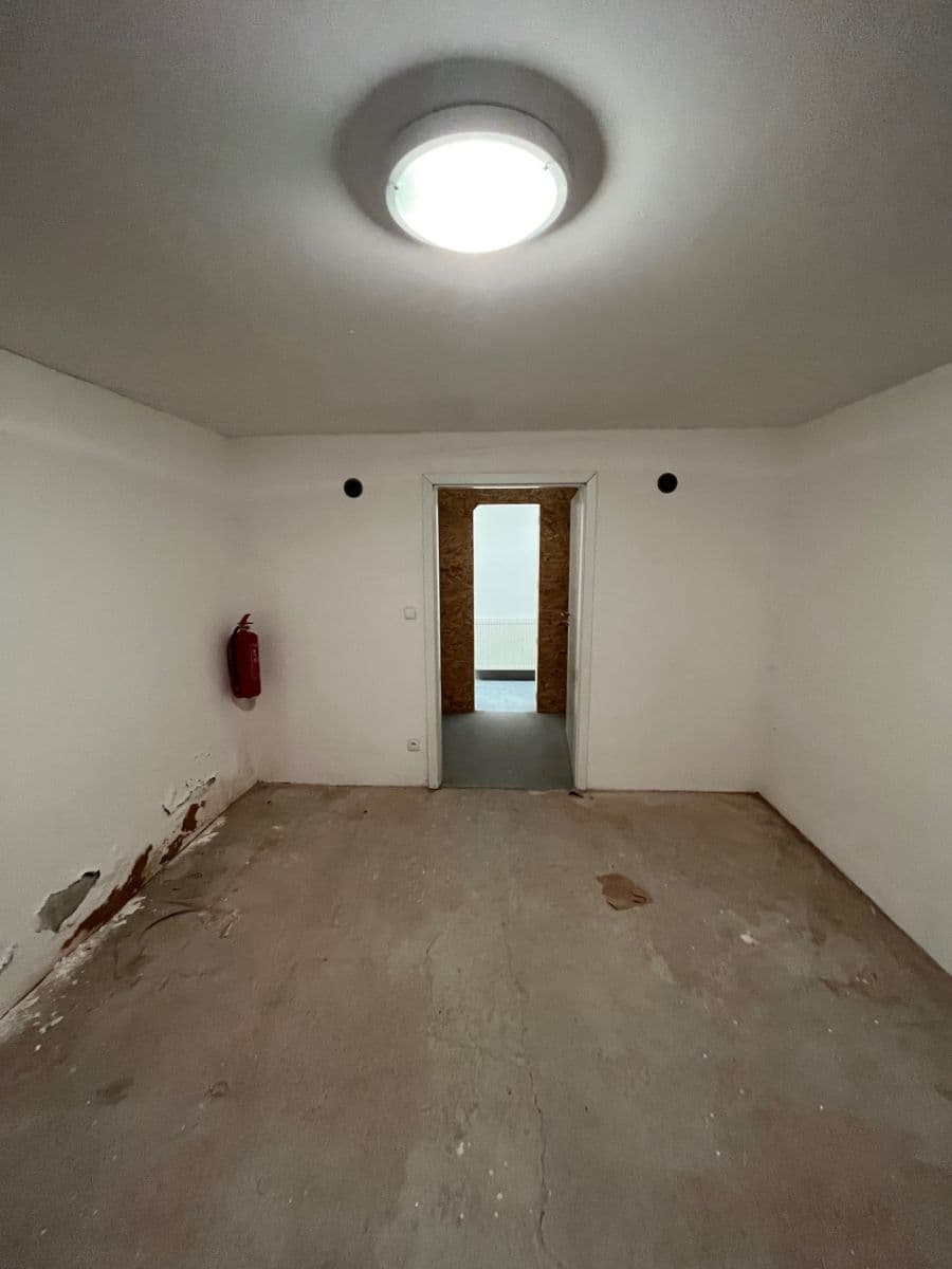 Prenájom nebytového priestoru 81 m², Anenské náměstí, Jablonec nad Nisou, Liberecký kraj Prenájom nebytového priestoru 81 m², Anenské náměstí, Jablonec nad Nisou, Liberecký kraj