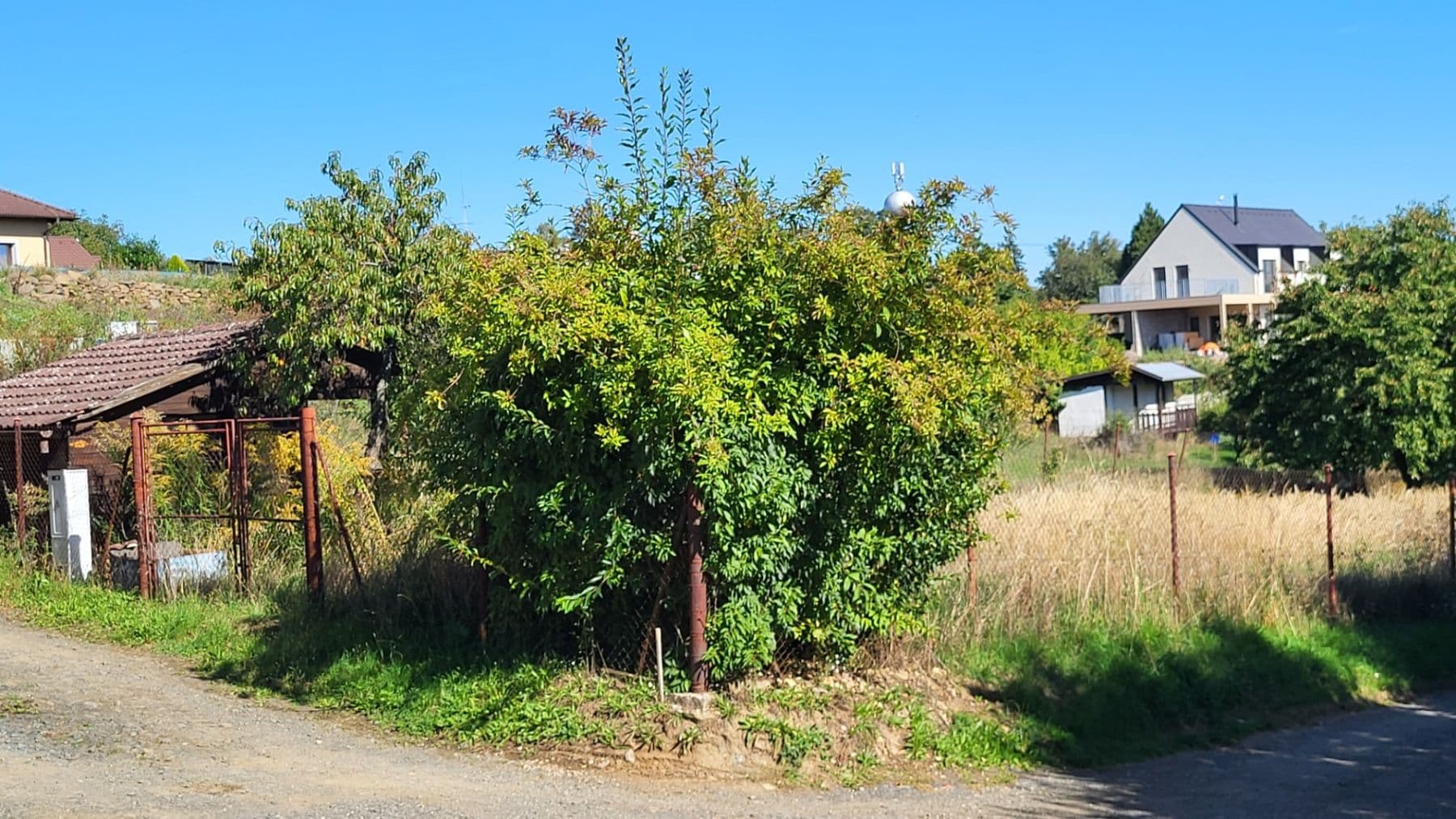 Predaj pozemku 644 m², Lžovická, Týnec nad Labem, Středočeský kraj Predaj pozemku 644 m², Lžovická, Týnec nad Labem, Středočeský kraj