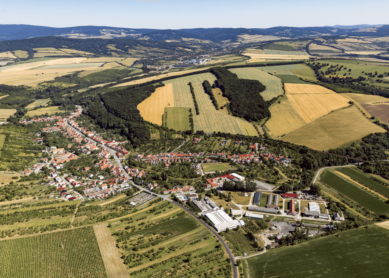 Predaj pozemku 27.670 m², Louka, Jihomoravský kraj Predaj pozemku 27.670 m², Louka, Jihomoravský kraj