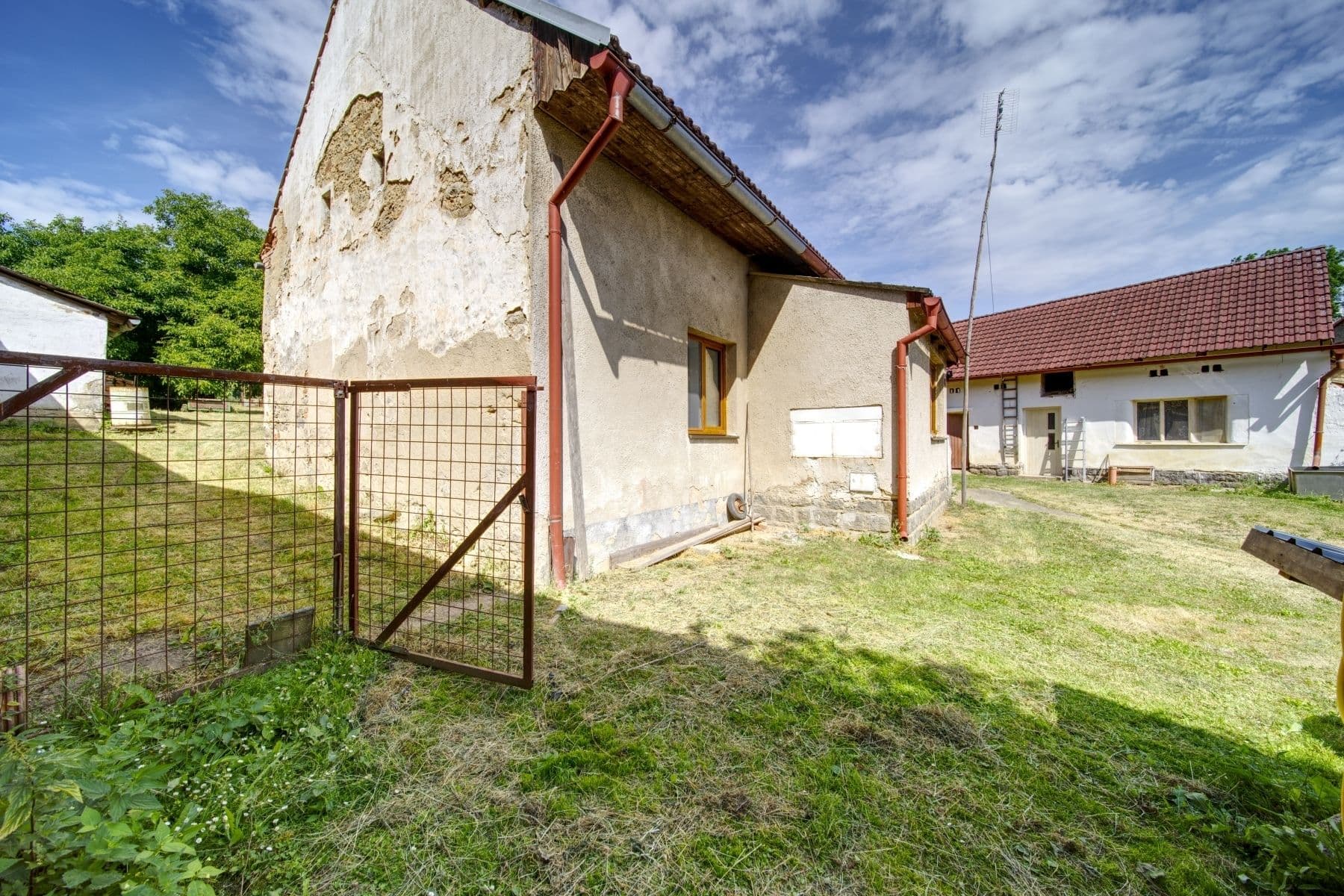 Predaj domu 2.032 m², pozemek 5.365 m², Nezdřev, Plzeňský kraj Predaj domu 2.032 m², pozemek 5.365 m², Nezdřev, Plzeňský kraj