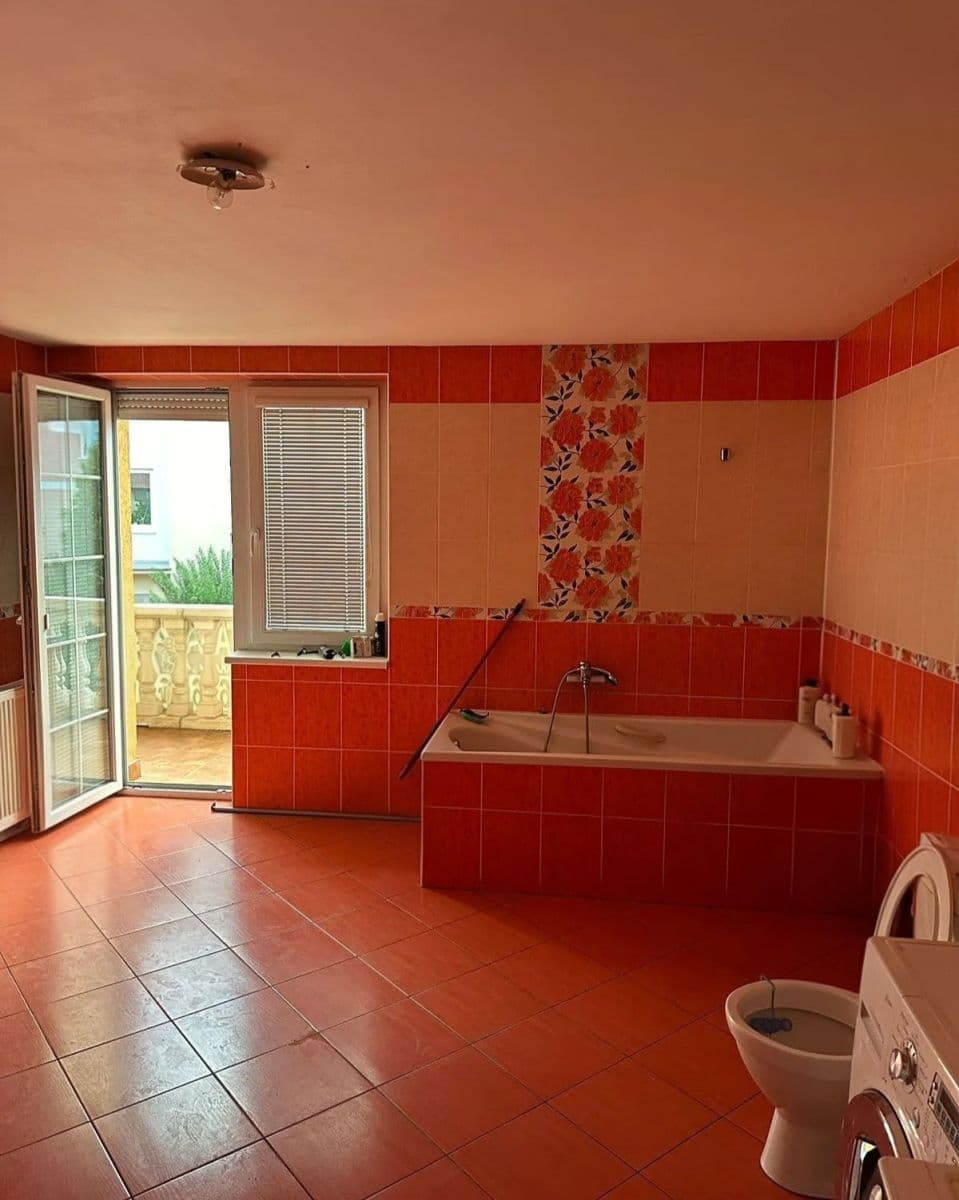 Predaj domu 350 m², pozemek 1.388 m², Praha, Praha Predaj domu 350 m², pozemek 1.388 m², Praha, Praha