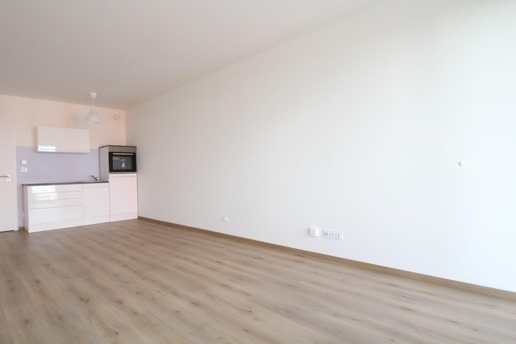 Prenájom bytu 1-izbový 43 m², Choceradská, Praha, Praha Prenájom bytu 1-izbový 43 m², Choceradská, Praha, Praha