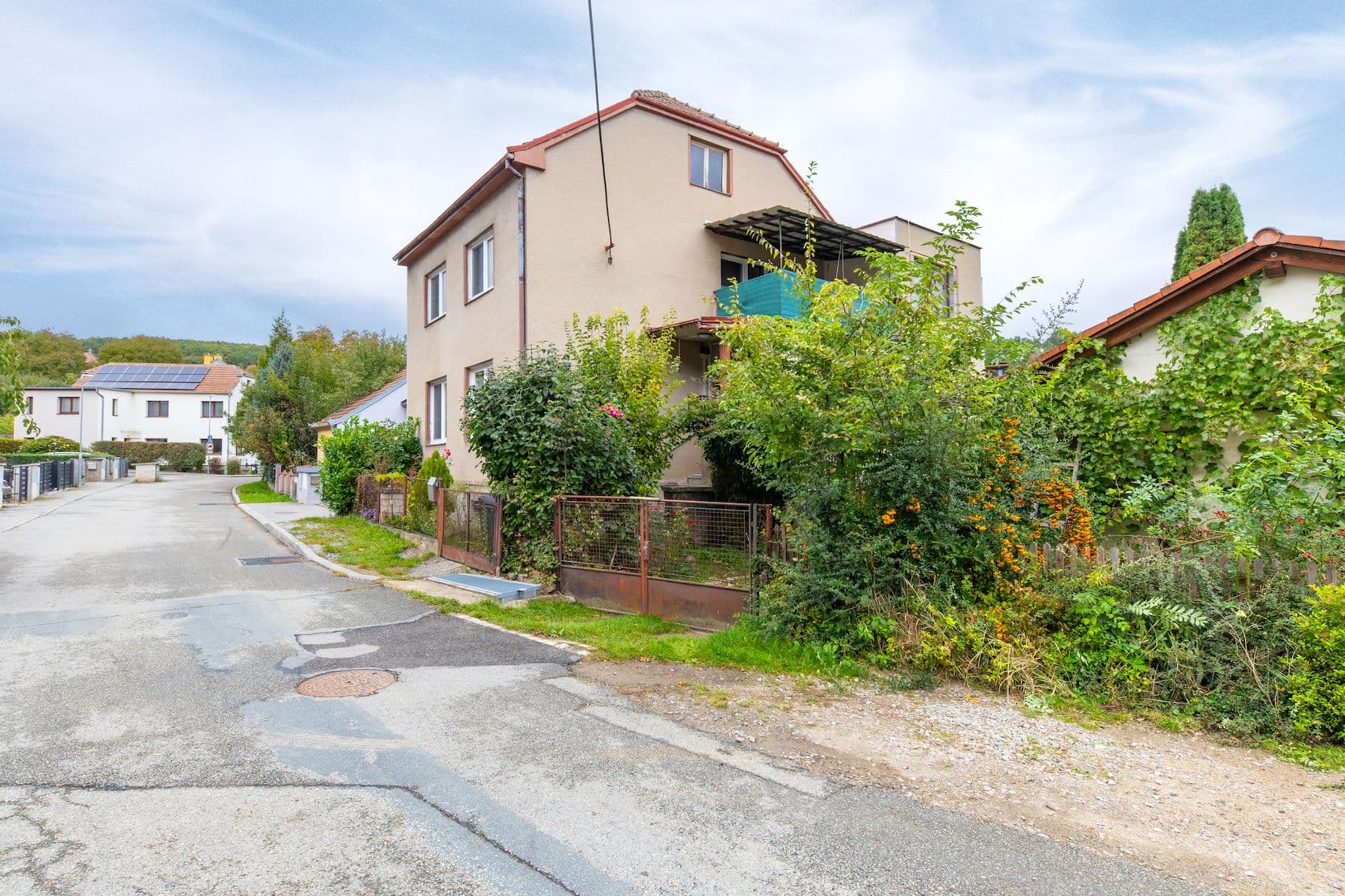 Predaj domu 325 m², pozemek 566 m², K Hluku, Lelekovice, Jihomoravský kraj Predaj domu 325 m², pozemek 566 m², K Hluku, Lelekovice, Jihomoravský kraj