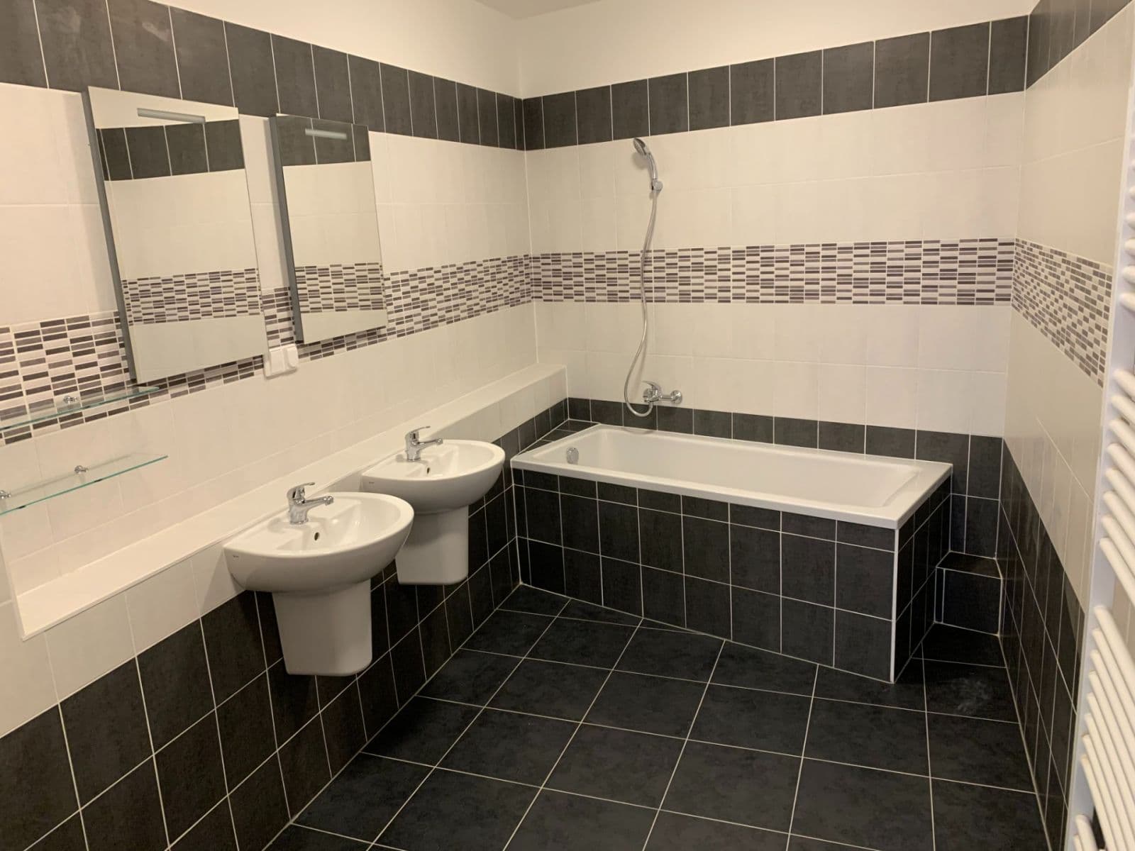 Predaj bytu 3-izbový 141 m², Cementářská, Praha, Praha Predaj bytu 3-izbový 141 m², Cementářská, Praha, Praha