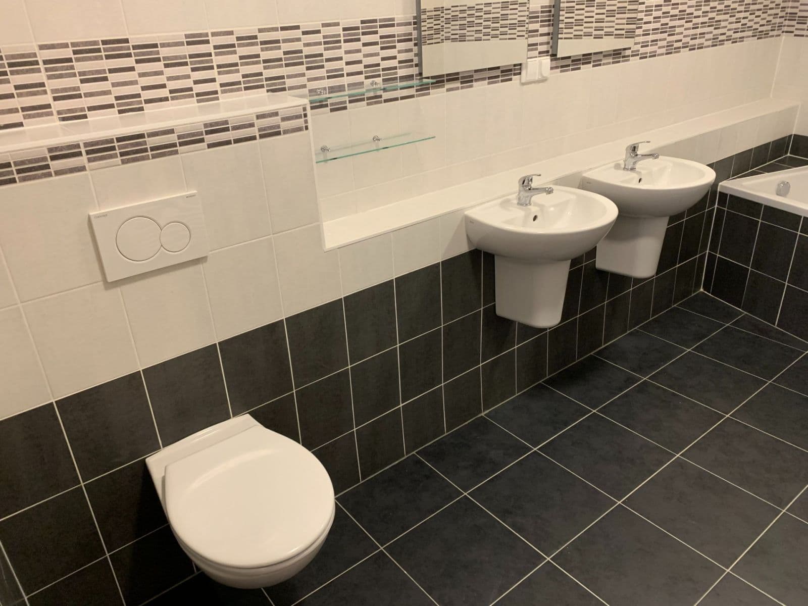 Predaj bytu 3-izbový 141 m², Cementářská, Praha, Praha Predaj bytu 3-izbový 141 m², Cementářská, Praha, Praha