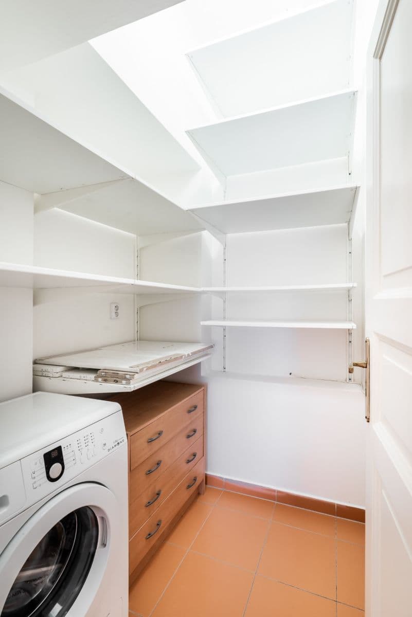 Predaj bytu 4-izbový 109 m², náměstí Bratří Synků, Praha, Praha Predaj bytu 4-izbový 109 m², náměstí Bratří Synků, Praha, Praha