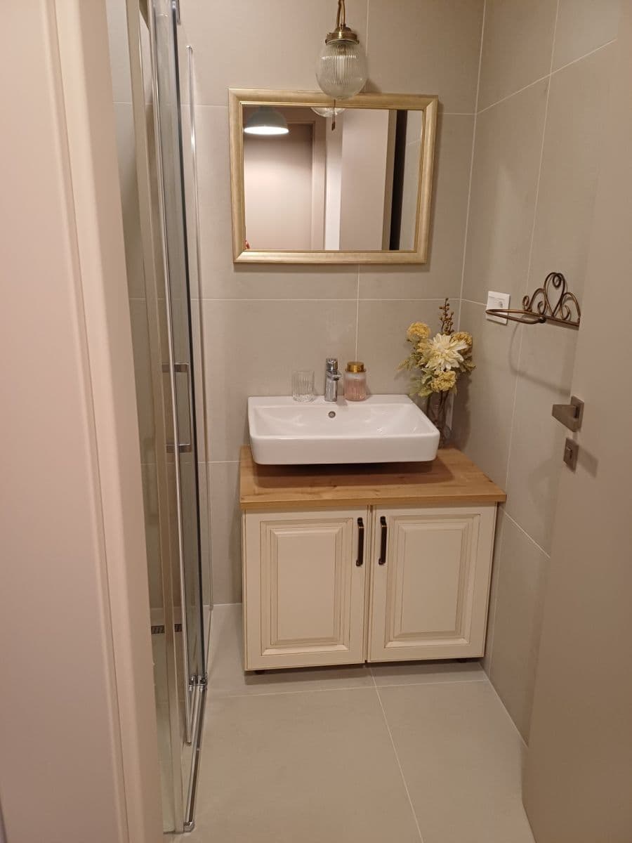 Prenájom bytu 2-izbový 53 m², Ružinov, Bratislavský kraj Prenájom bytu 2-izbový 53 m², Ružinov, Bratislavský kraj