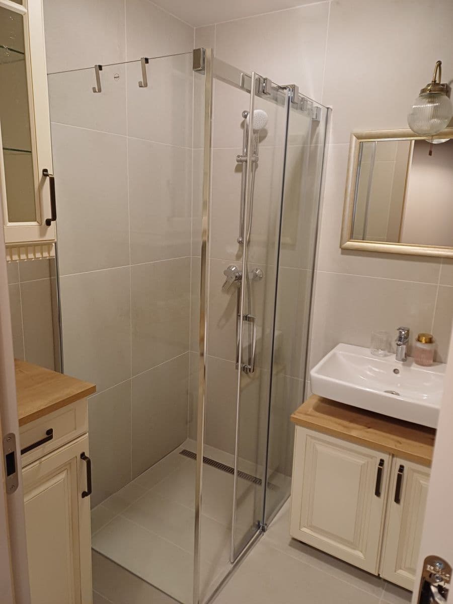 Prenájom bytu 2-izbový 53 m², Ružinov, Bratislavský kraj Prenájom bytu 2-izbový 53 m², Ružinov, Bratislavský kraj