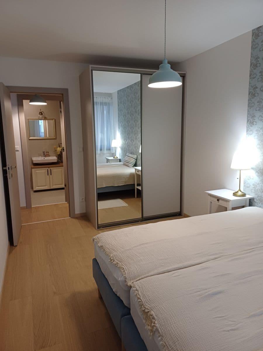 Prenájom bytu 2-izbový 53 m², Ružinov, Bratislavský kraj Prenájom bytu 2-izbový 53 m², Ružinov, Bratislavský kraj