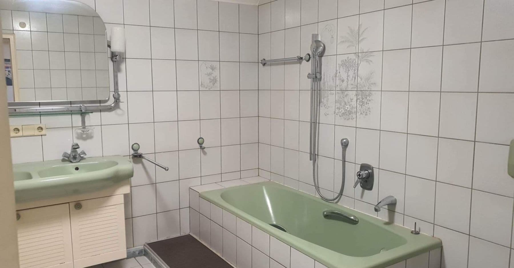 Predaj domu 240 m², pozemok 3.325 m², Riedstr.5, Munderkingen, Bádensko-Wurttembersko Predaj domu 240 m², pozemok 3.325 m², Riedstr.5, Munderkingen, Bádensko-Wurttembersko