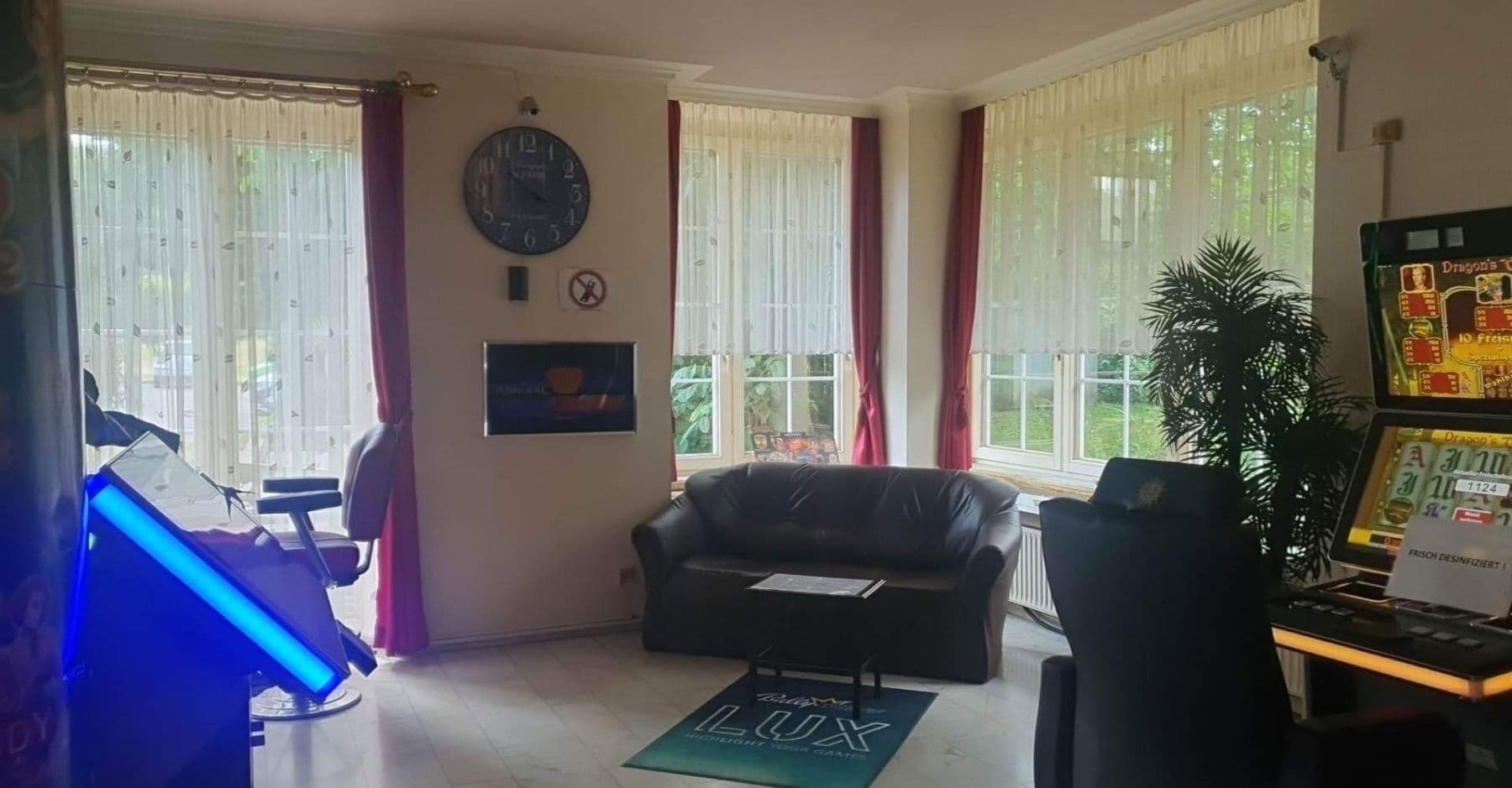 Predaj domu 240 m², pozemok 3.325 m², Riedstr.5, Munderkingen, Bádensko-Wurttembersko Predaj domu 240 m², pozemok 3.325 m², Riedstr.5, Munderkingen, Bádensko-Wurttembersko