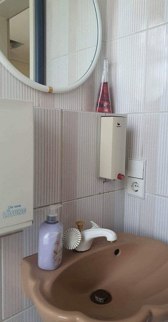 Predaj domu 240 m², pozemok 3.325 m², Riedstr.5, Munderkingen, Bádensko-Wurttembersko Predaj domu 240 m², pozemok 3.325 m², Riedstr.5, Munderkingen, Bádensko-Wurttembersko