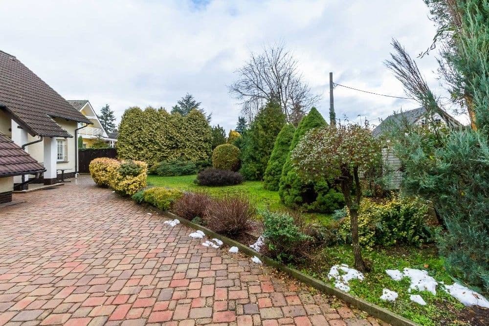 Predaj domu 284 m², pozemek 1.100 m², Dolany, Středočeský kraj Predaj domu 284 m², pozemek 1.100 m², Dolany, Středočeský kraj