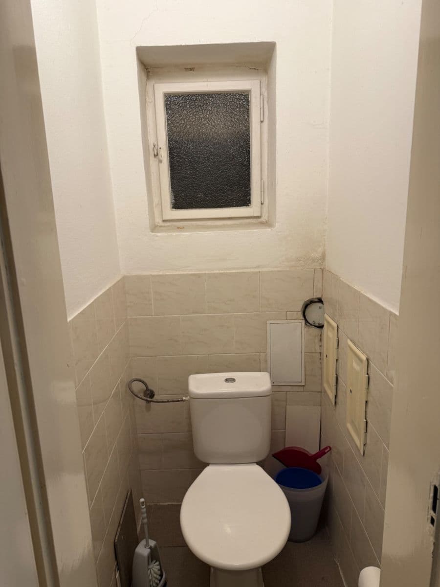 Prenájom nebytového priestoru 52 m², Čechova, Praha, Praha Prenájom nebytového priestoru 52 m², Čechova, Praha, Praha