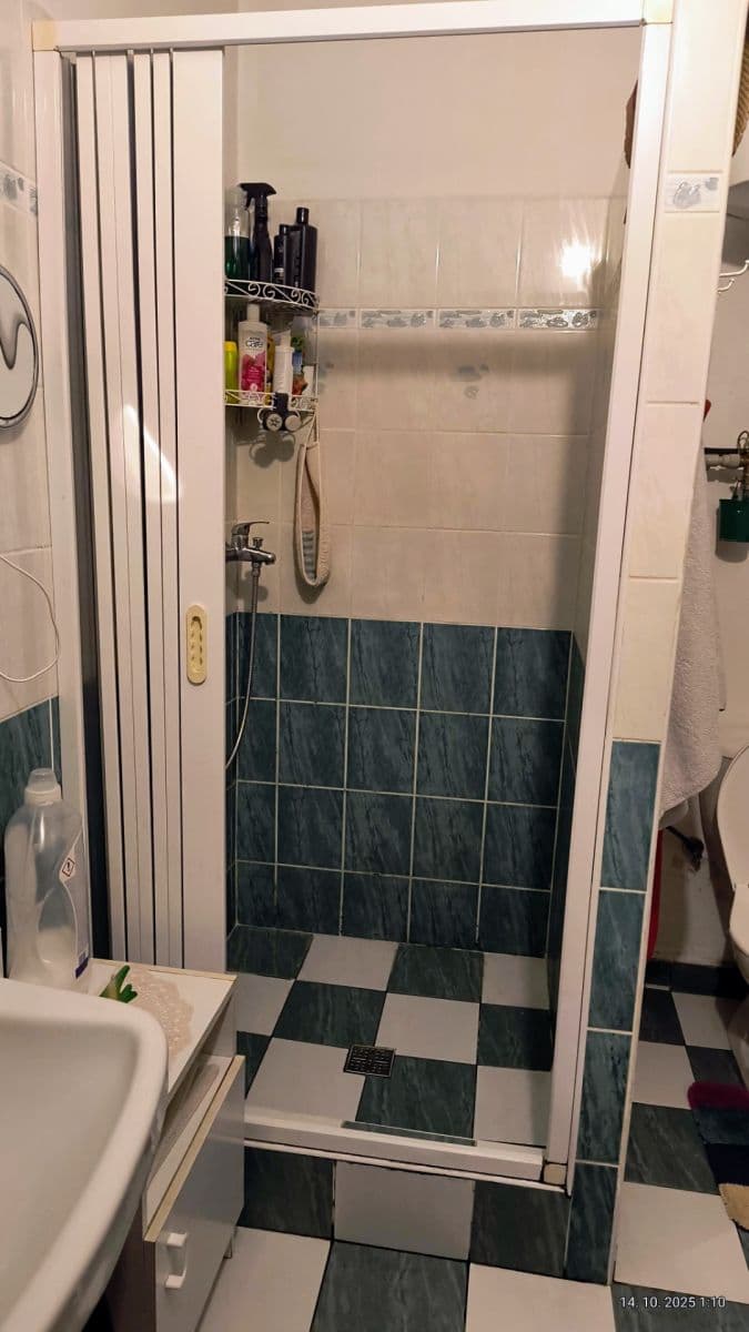 Predaj rekreačného objektu 100 m², pozemek 800 m², Luže, Pardubický kraj Predaj rekreačného objektu 100 m², pozemek 800 m², Luže, Pardubický kraj