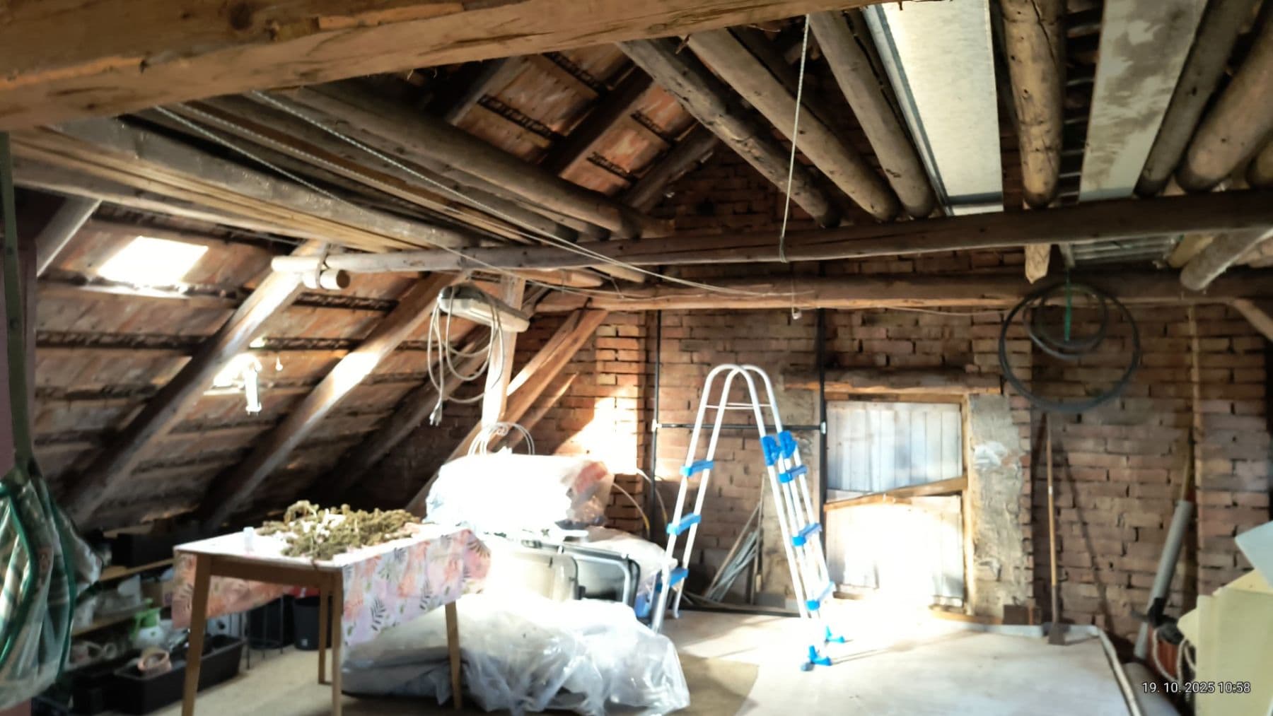 Predaj rekreačného objektu 100 m², pozemek 800 m², Luže, Pardubický kraj Predaj rekreačného objektu 100 m², pozemek 800 m², Luže, Pardubický kraj