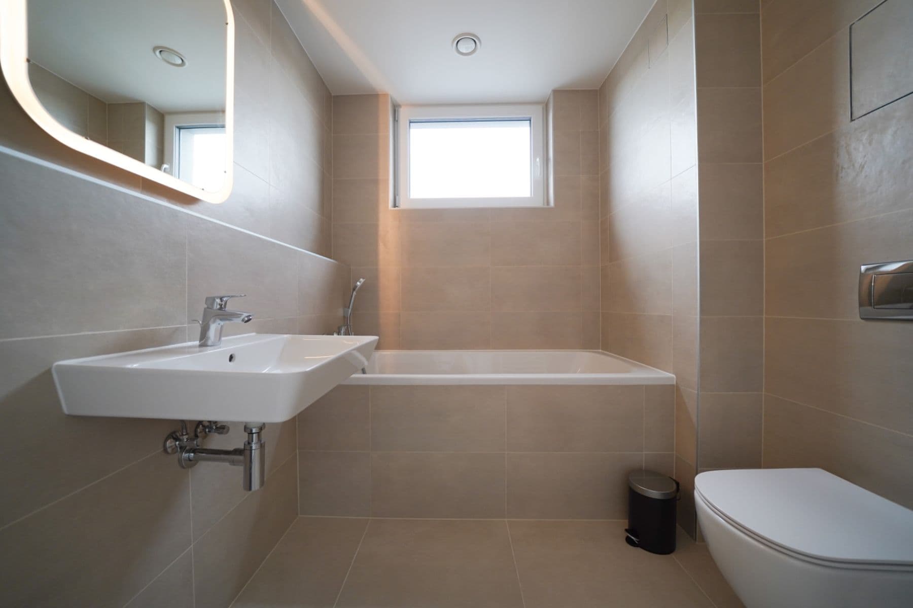 Prenájom bytu 2-izbový 52 m², Laponská, Praha, Praha Prenájom bytu 2-izbový 52 m², Laponská, Praha, Praha