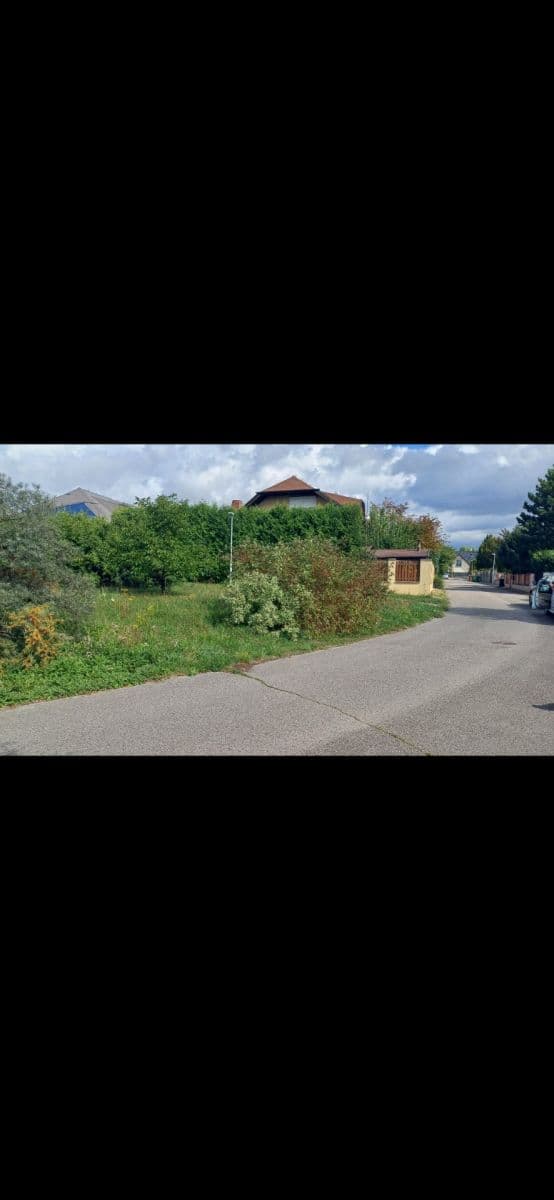 Predaj pozemku 744 m², Jesenice, Středočeský kraj Predaj pozemku 744 m², Jesenice, Středočeský kraj