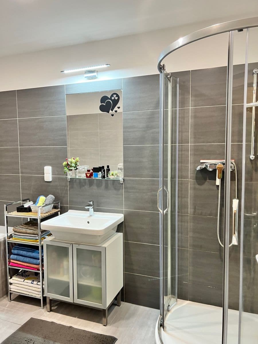 Predaj bytu 3-izbový 98 m², U Leskavy, Brno, Jihomoravský kraj Predaj bytu 3-izbový 98 m², U Leskavy, Brno, Jihomoravský kraj