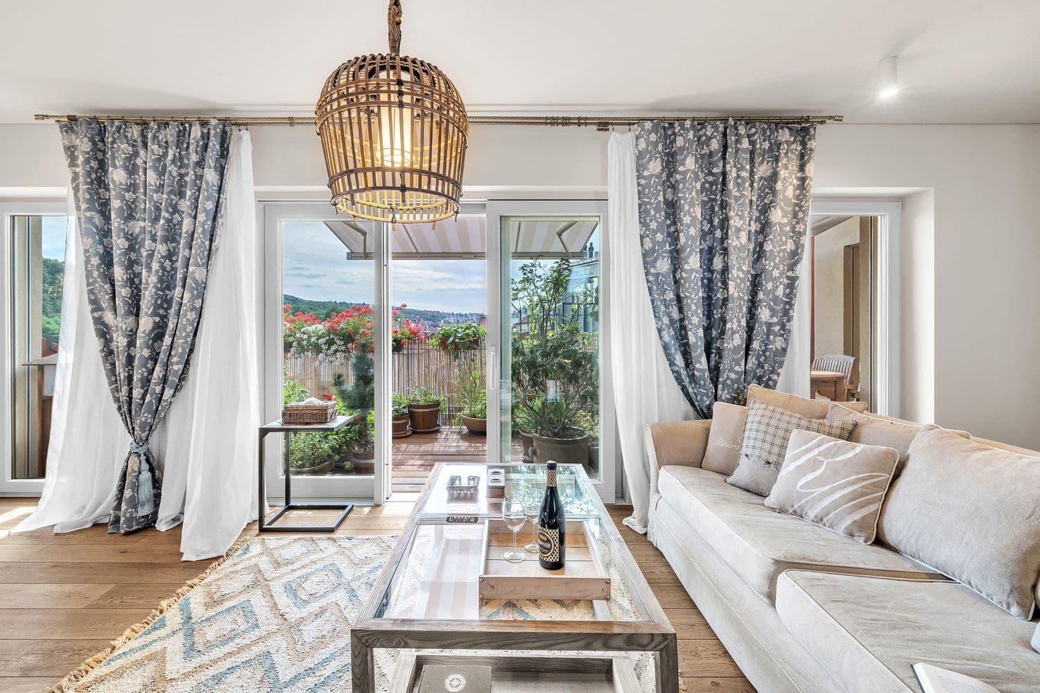 Prenájom bytu 30 m², Grafická, Praha, Praha Prenájom bytu 30 m², Grafická, Praha, Praha