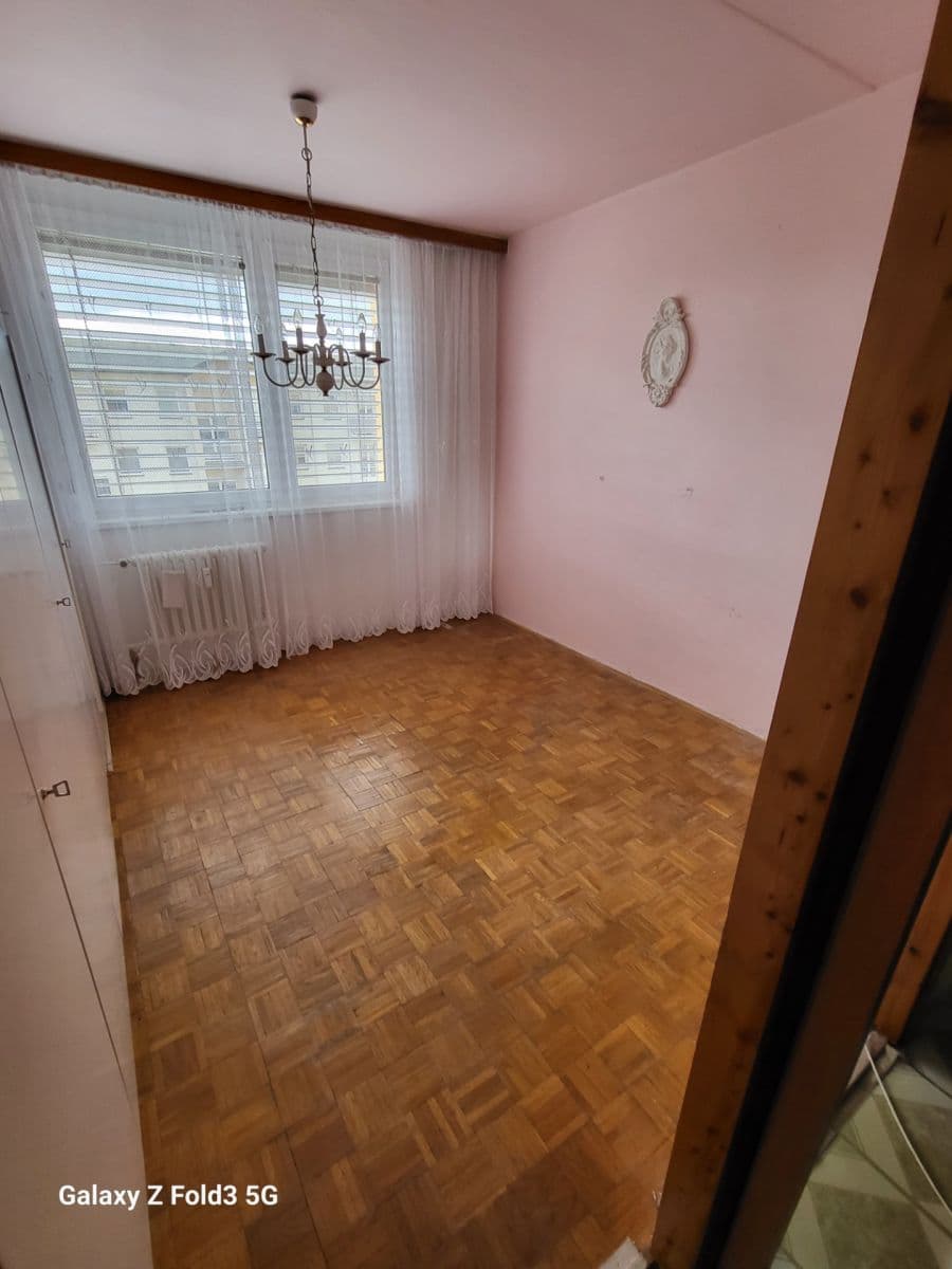 Prenájom bytu 3-izbový 73 m², Hutník, Veselí nad Moravou, Jihomoravský kraj Prenájom bytu 3-izbový 73 m², Hutník, Veselí nad Moravou, Jihomoravský kraj