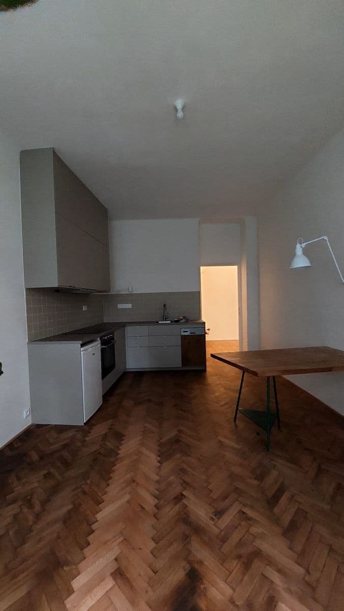 Prenájom bytu 2-izbový 43 m², Plzeňská, Praha, Praha Prenájom bytu 2-izbový 43 m², Plzeňská, Praha, Praha
