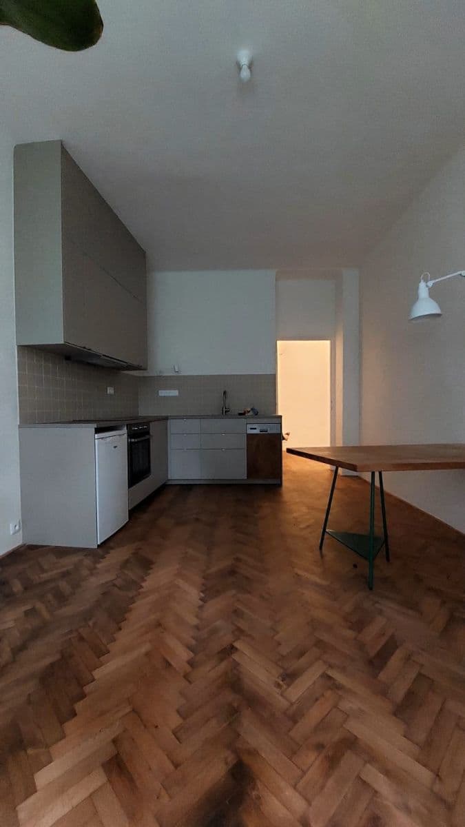 Prenájom bytu 2-izbový 43 m², Plzeňská, Praha, Praha Prenájom bytu 2-izbový 43 m², Plzeňská, Praha, Praha
