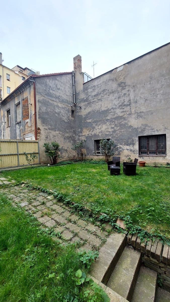 Prenájom bytu 2-izbový 43 m², Plzeňská, Praha, Praha Prenájom bytu 2-izbový 43 m², Plzeňská, Praha, Praha