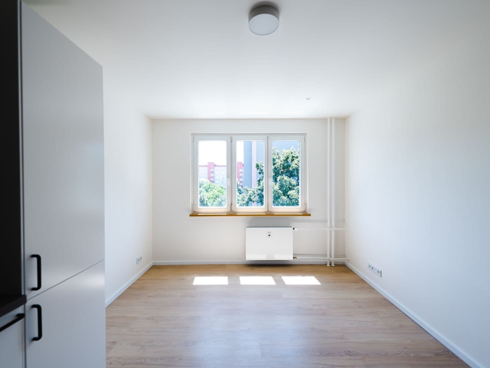 Prenájom bytu 3-izbový 53 m², Káranská, Praha, Praha Prenájom bytu 3-izbový 53 m², Káranská, Praha, Praha