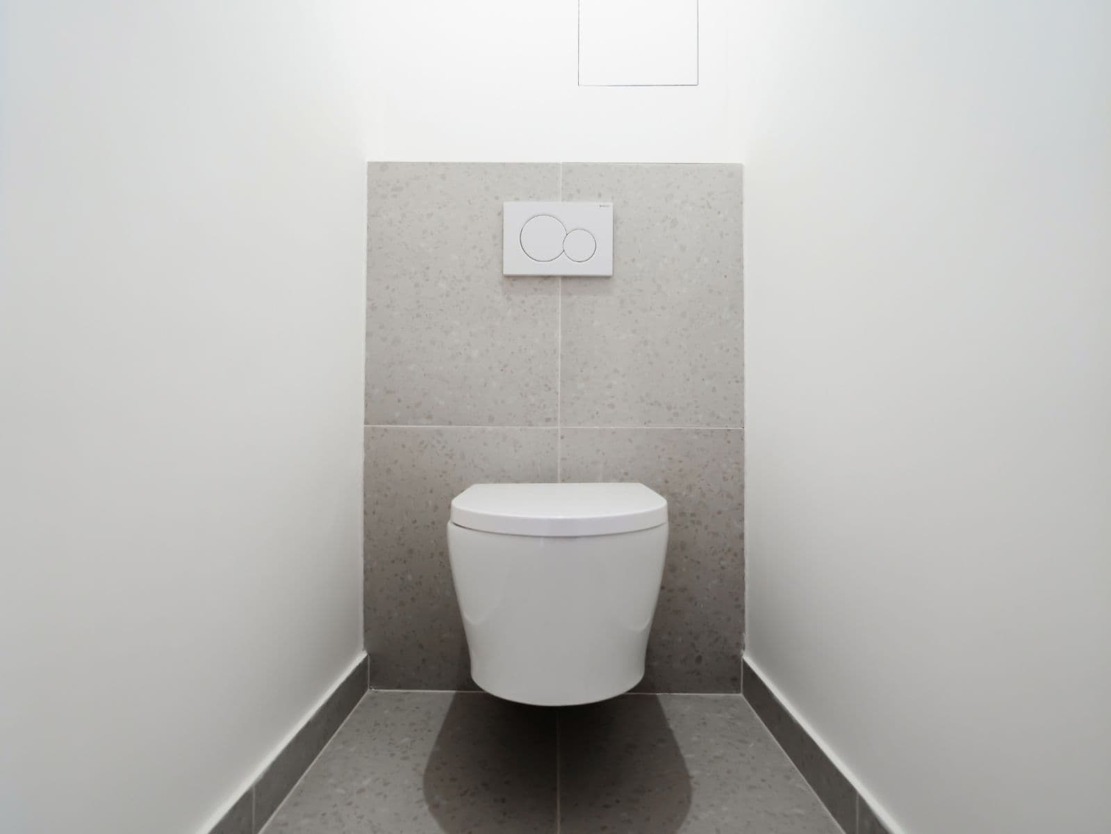 Prenájom bytu 3-izbový 53 m², Káranská, Praha, Praha Prenájom bytu 3-izbový 53 m², Káranská, Praha, Praha