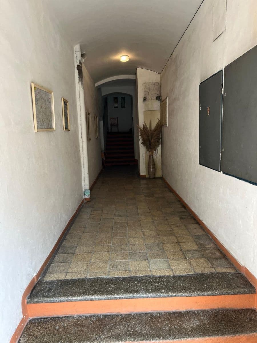 Predaj domu 360 m², pozemek 418 m², náměstí T. G. Masaryka, Veselí nad Lužnicí, Jihočeský kraj Predaj domu 360 m², pozemek 418 m², náměstí T. G. Masaryka, Veselí nad Lužnicí, Jihočeský kraj