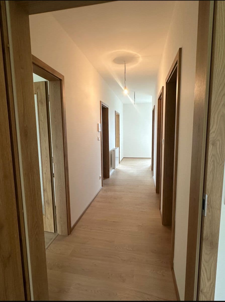 Predaj bytu 3-izbový 78 m², Na Roudné, Plzeň, Plzeňský kraj Predaj bytu 3-izbový 78 m², Na Roudné, Plzeň, Plzeňský kraj