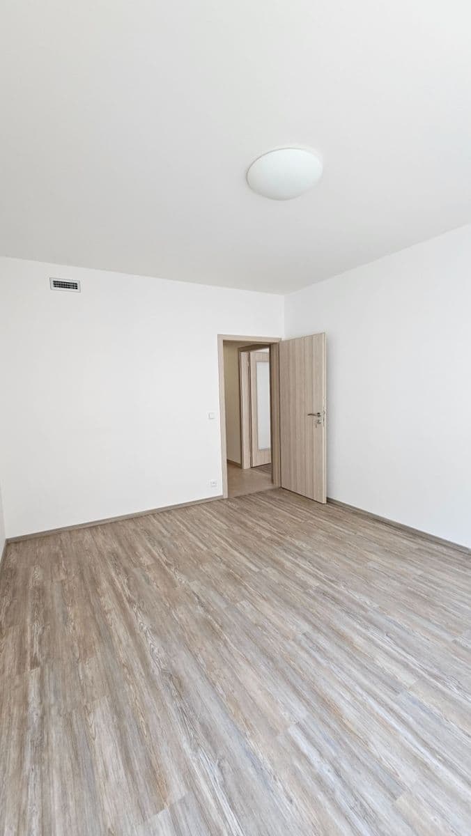 Prenájom bytu 2-izbový 53 m², Sinkulova, Praha, Praha Prenájom bytu 2-izbový 53 m², Sinkulova, Praha, Praha