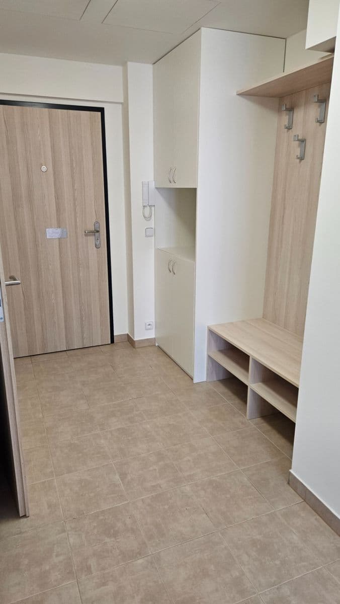 Prenájom bytu 2-izbový 53 m², Sinkulova, Praha, Praha Prenájom bytu 2-izbový 53 m², Sinkulova, Praha, Praha