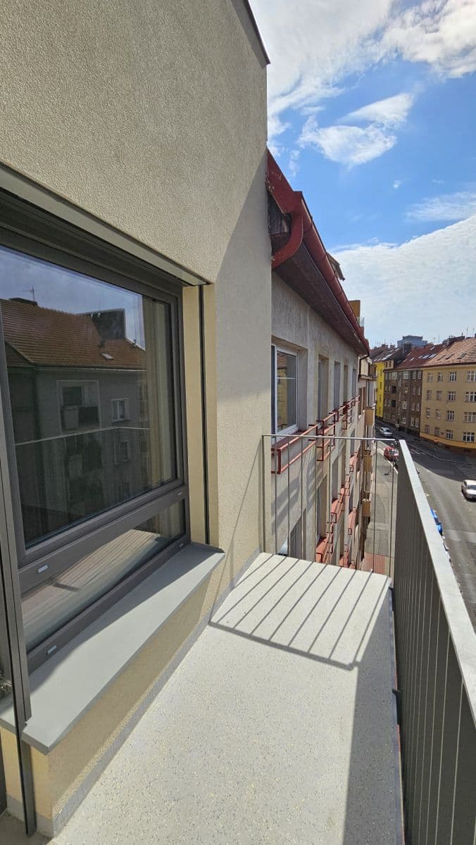 Prenájom bytu 2-izbový 53 m², Sinkulova, Praha, Praha Prenájom bytu 2-izbový 53 m², Sinkulova, Praha, Praha