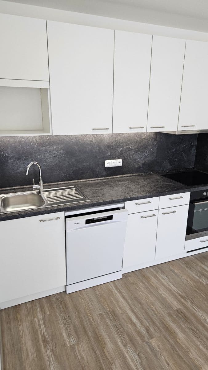 Prenájom bytu 2-izbový 53 m², Sinkulova, Praha, Praha Prenájom bytu 2-izbový 53 m², Sinkulova, Praha, Praha