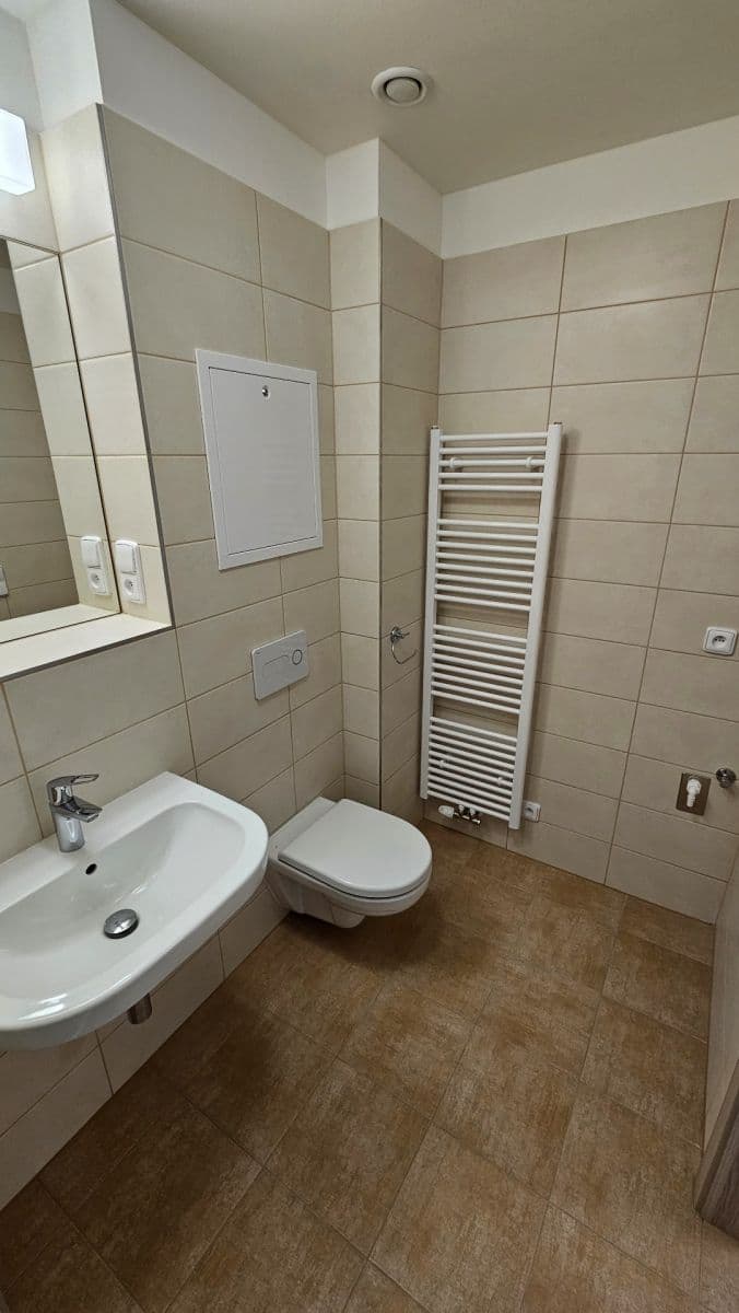 Prenájom bytu 2-izbový 51 m², Sinkulova, Praha, Praha Prenájom bytu 2-izbový 51 m², Sinkulova, Praha, Praha