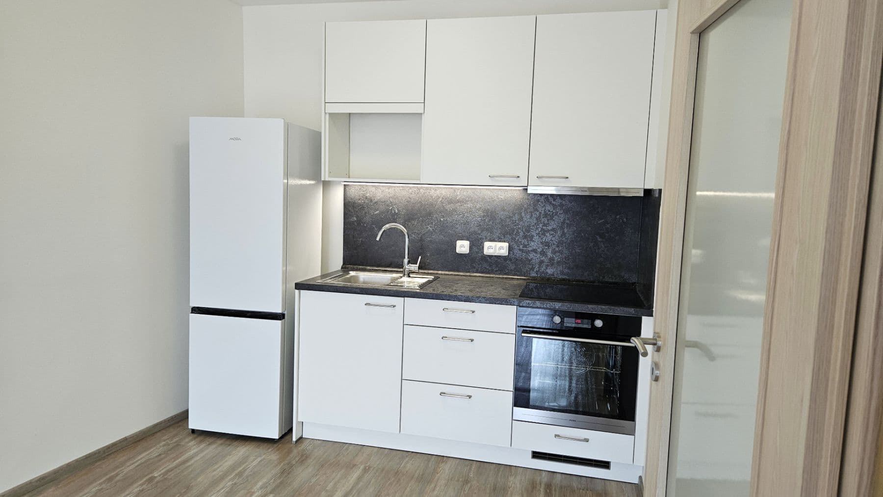 Prenájom bytu 2-izbový 51 m², Sinkulova, Praha, Praha Prenájom bytu 2-izbový 51 m², Sinkulova, Praha, Praha