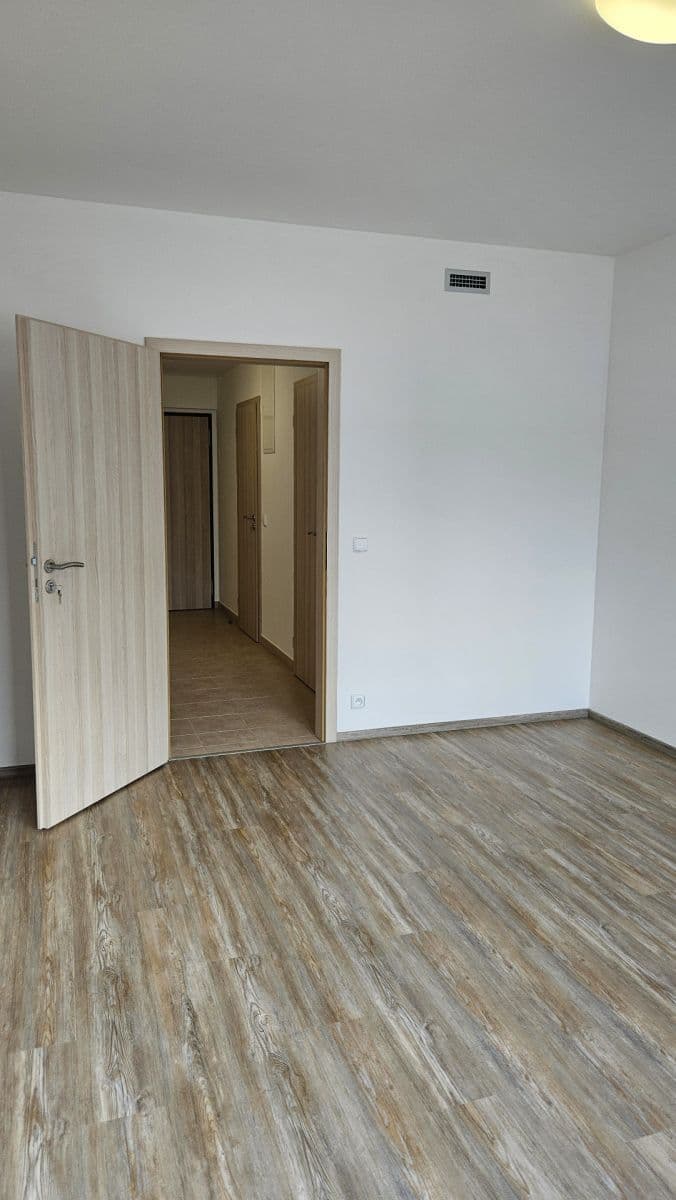 Prenájom bytu 2-izbový 51 m², Sinkulova, Praha, Praha Prenájom bytu 2-izbový 51 m², Sinkulova, Praha, Praha