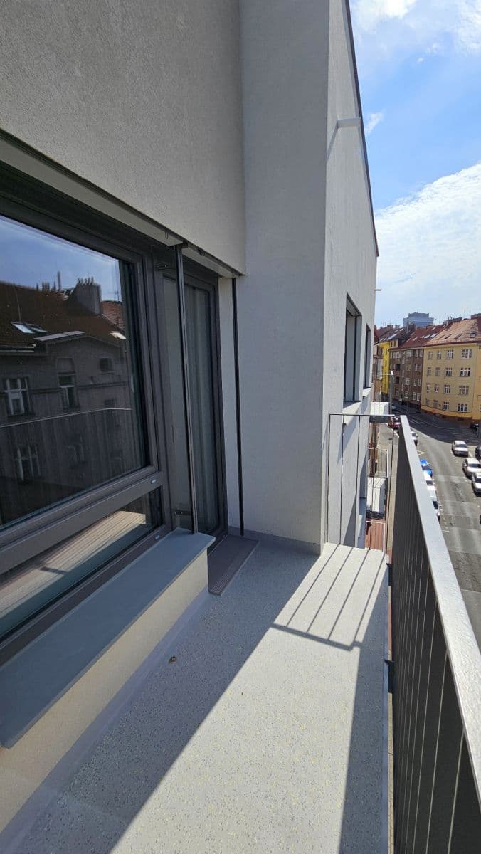 Prenájom bytu 2-izbový 51 m², Sinkulova, Praha, Praha Prenájom bytu 2-izbový 51 m², Sinkulova, Praha, Praha